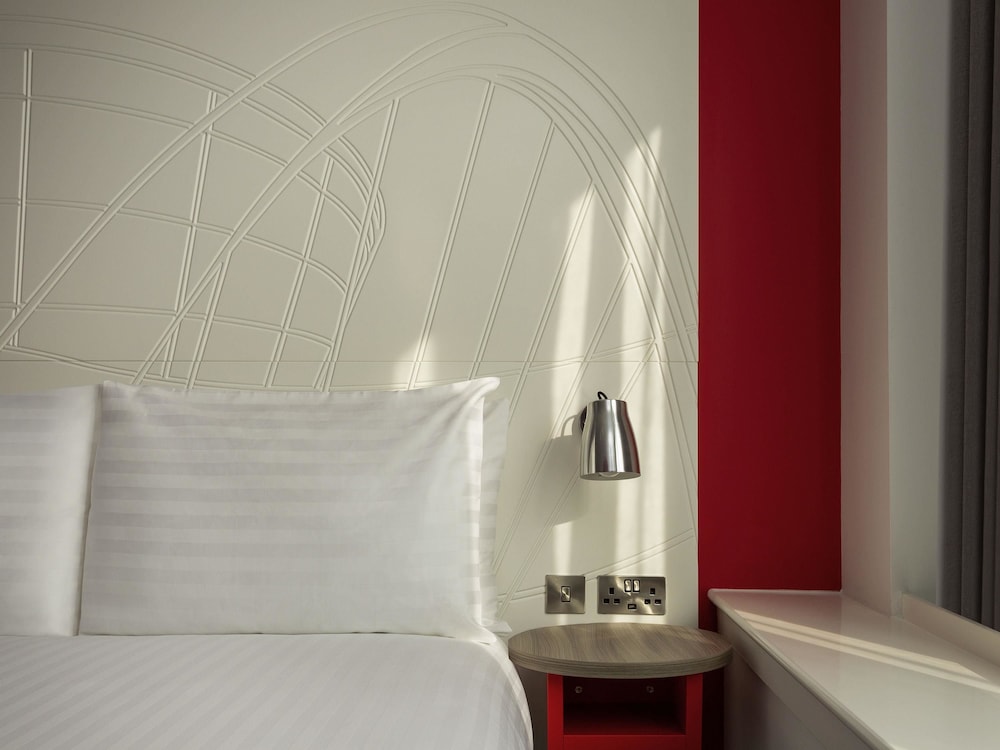 Ibis Styles Glasgow Centre West