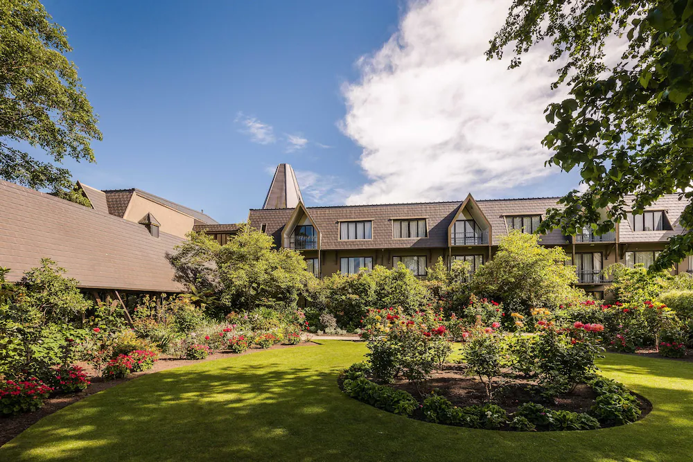 Chateau on the Park - Christchurch, a DoubleTree by Hilton Hotel