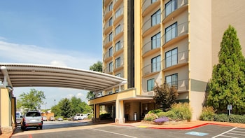 Best Western Plus Atlanta Airport-East
