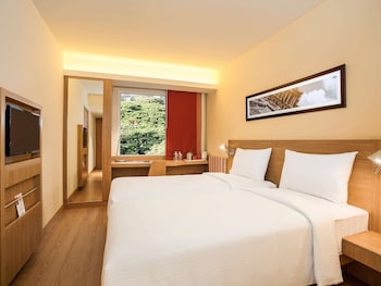 ibis Kochi City Centre