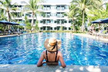 Holiday Style Ao Nang Beach Resort, Krabi