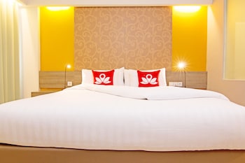 Siesta Legian Hotel by ZEN Rooms