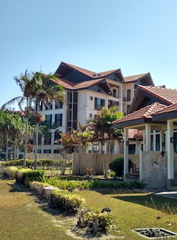 Sabah Beach Villas and Suites