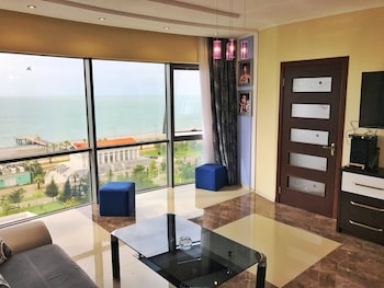 Rock Hotel First Line