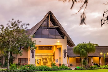 Anew Hotel Hluhluwe and Safaris