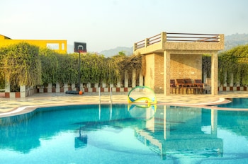 Gajraj Trails Resort