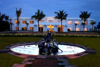 Chariot Beach Resort