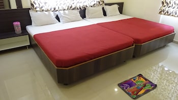 Hotel Sai Neelam