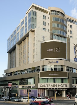 Radisson Blu Gautrain Hotel, Sandton Johannesburg