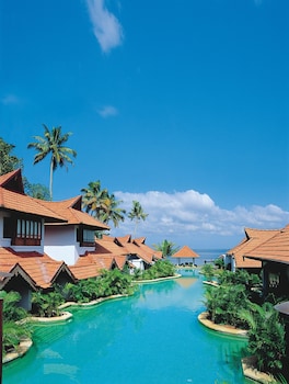 Kumarakom Lake Resort