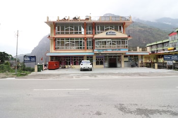 New Hotel Shivlok by OYO Rooms