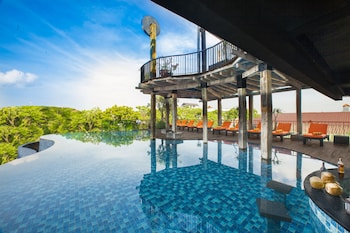 Sun Island Hotel and Spa Legian